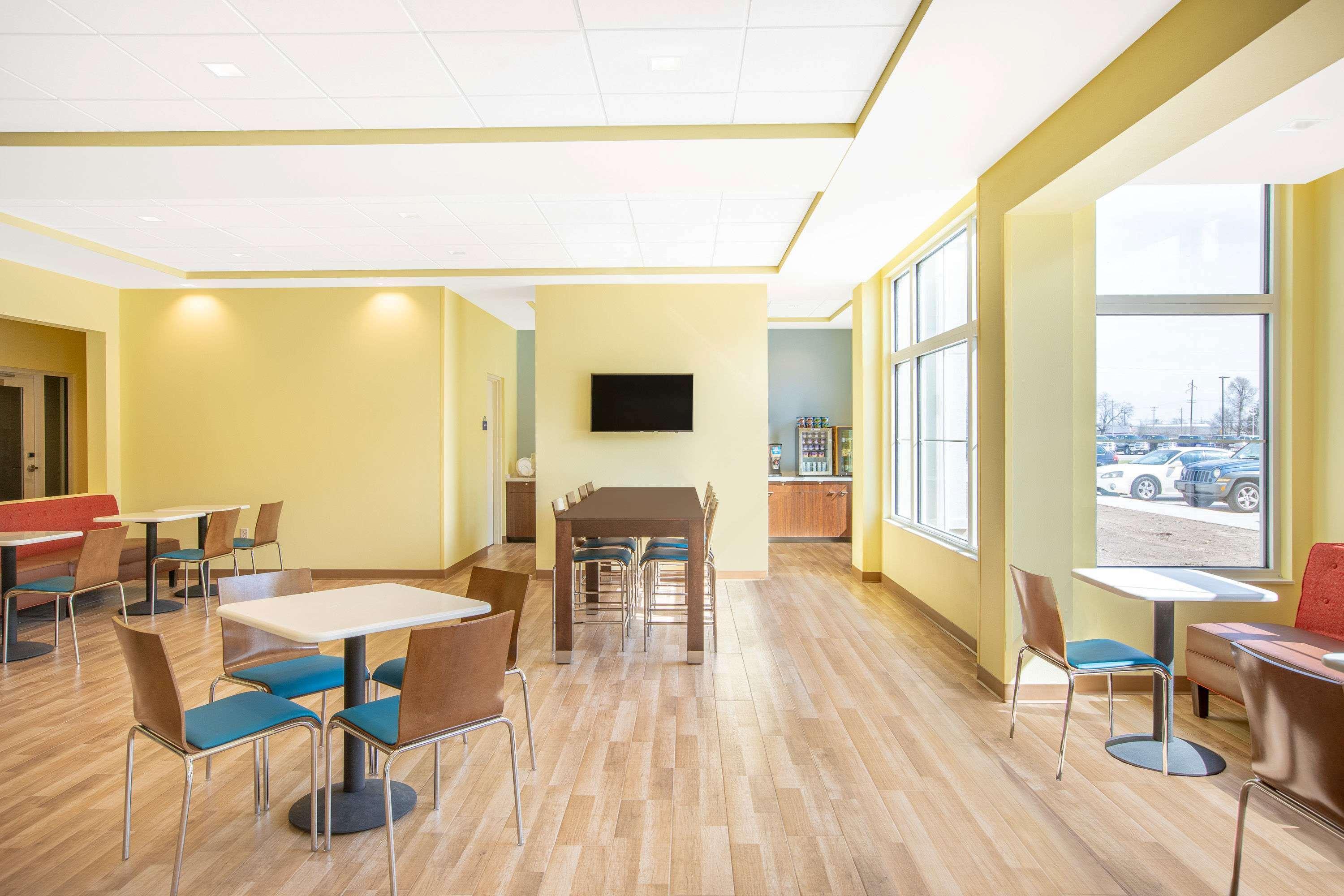 Days Inn & Suites By Wyndham Kearney Ne מראה חיצוני תמונה