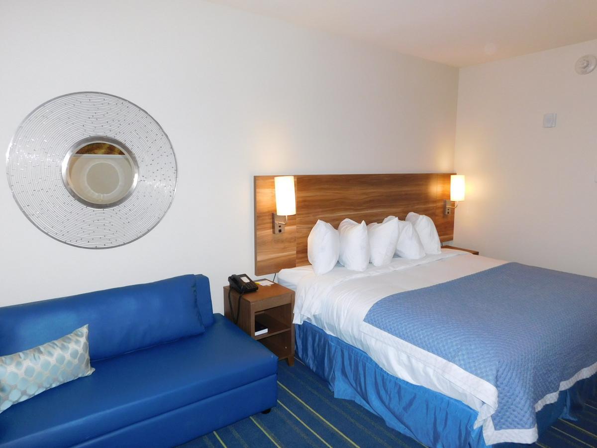 Days Inn & Suites By Wyndham Kearney Ne מראה חיצוני תמונה