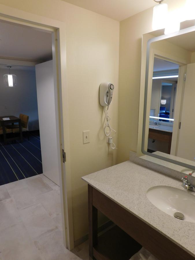 Days Inn & Suites By Wyndham Kearney Ne מראה חיצוני תמונה
